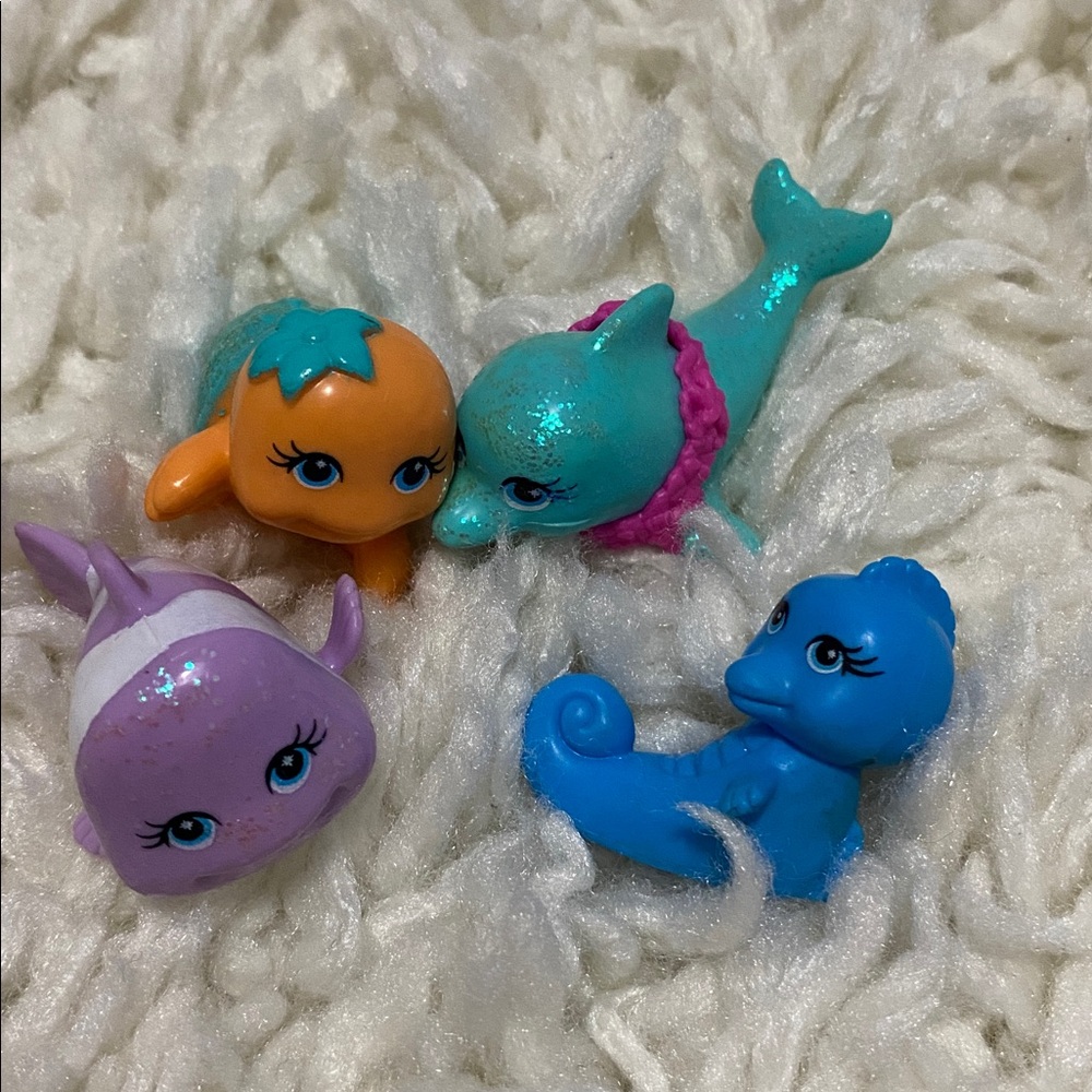 Polly pocket 4 shimmer and splash pets ¥